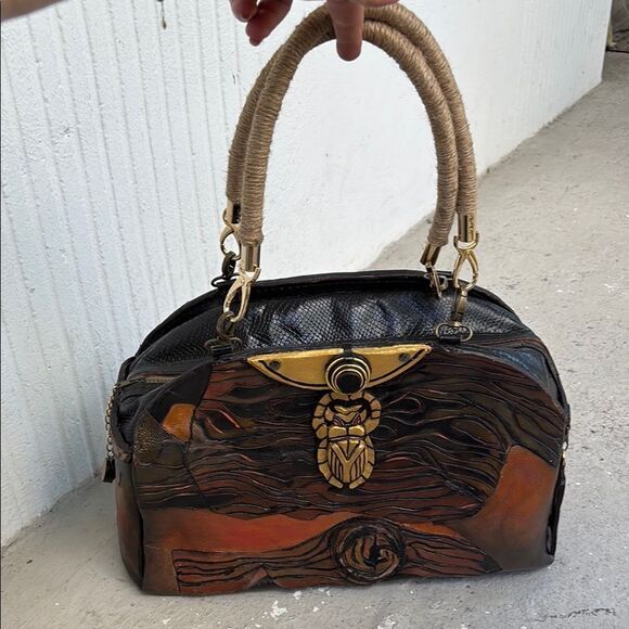 Vintage Handcrafted leather bag - Picture 1 of 11